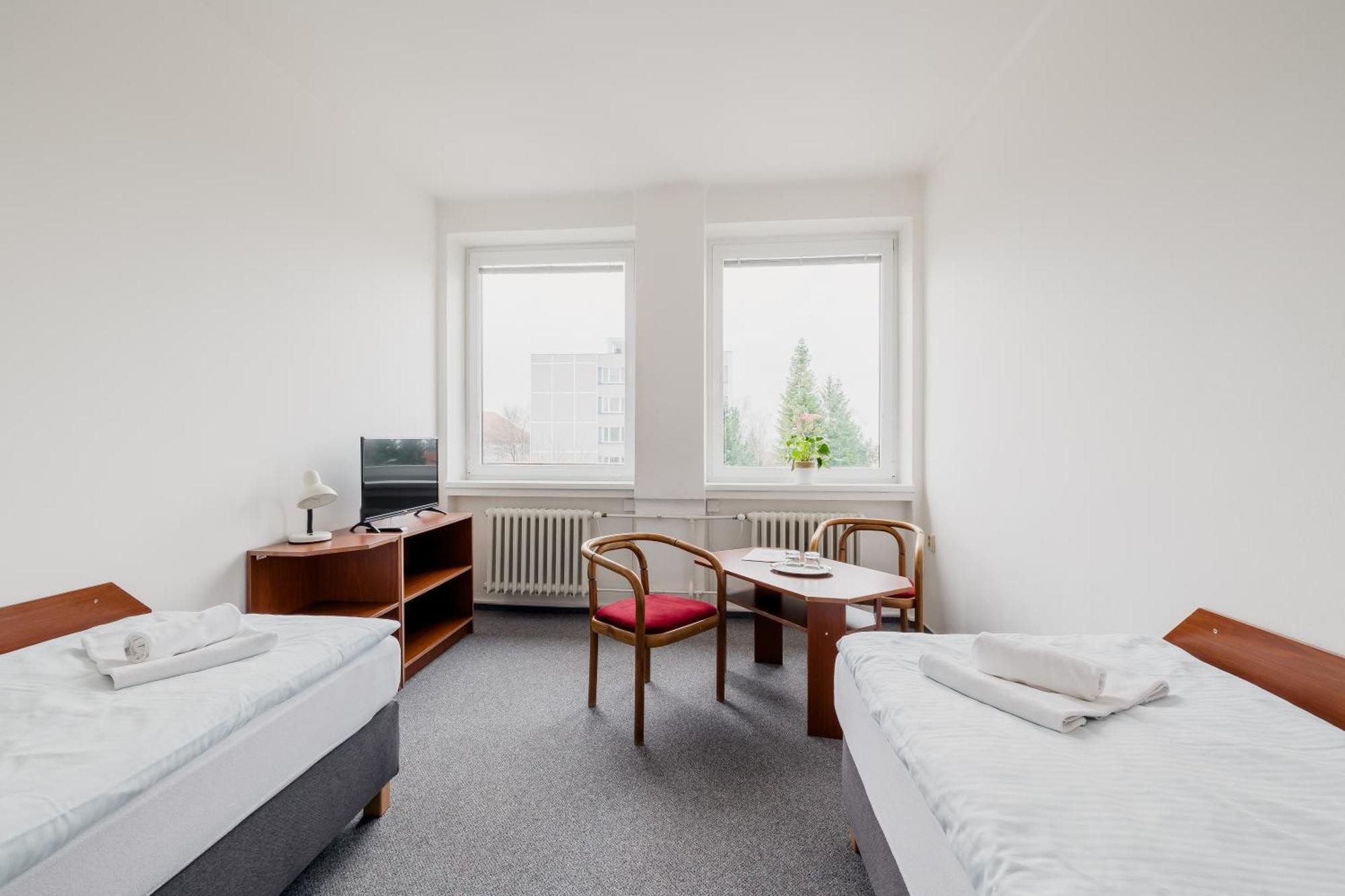 Hotel Dobruška エクステリア 写真