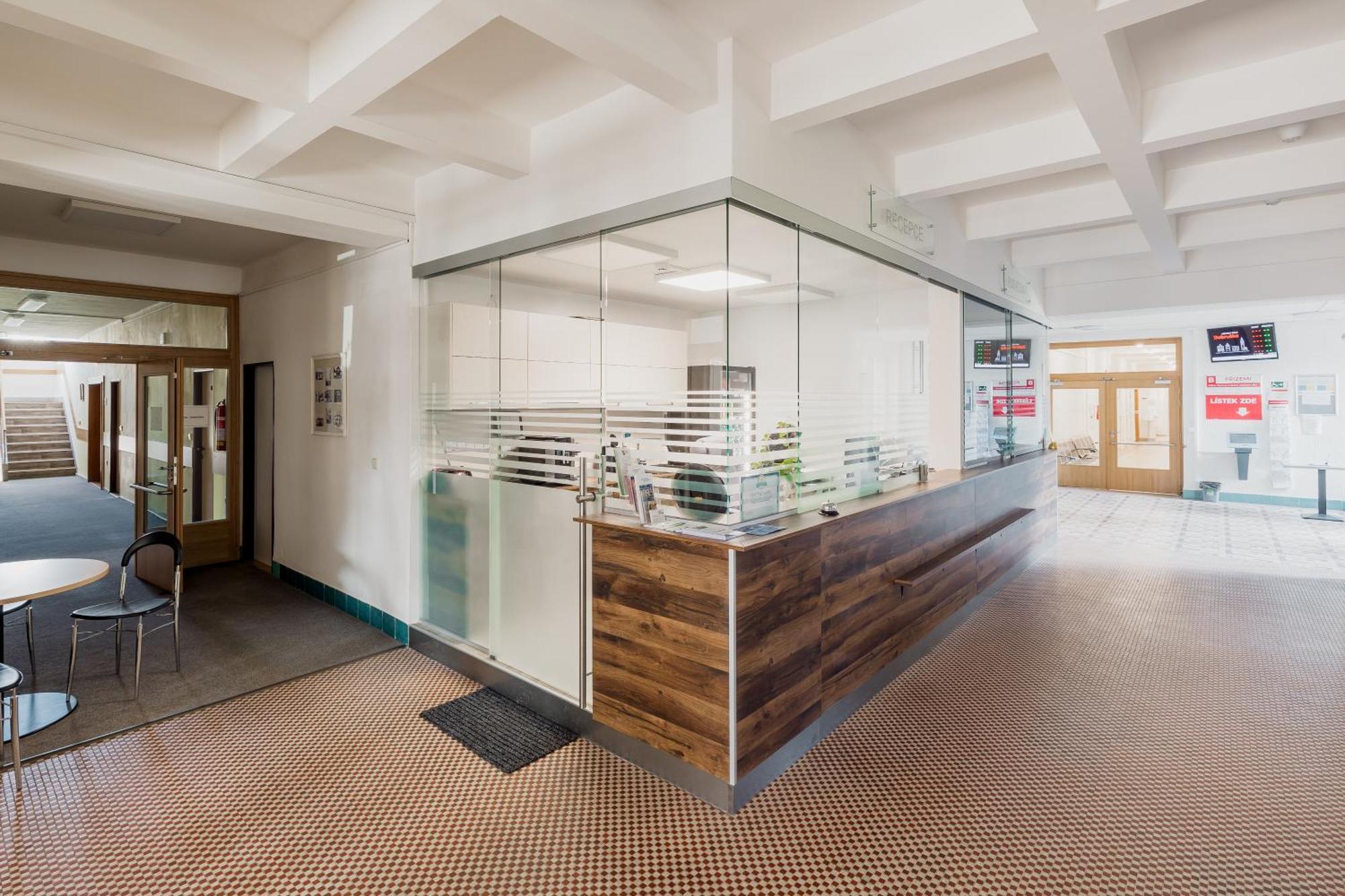 Hotel Dobruška エクステリア 写真